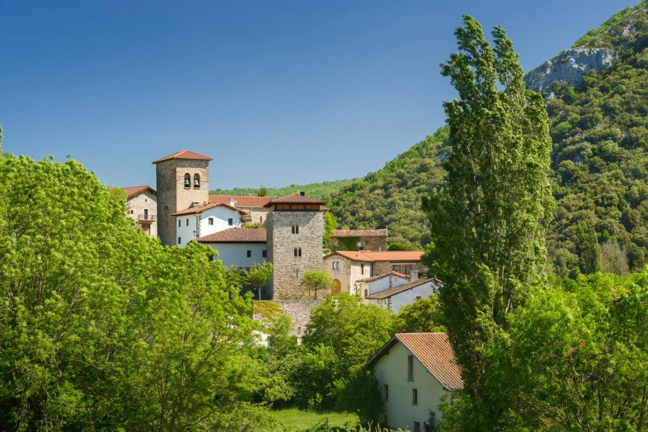 Hotel Rural Torre De Uriz Exterior photo